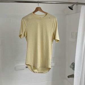 Lululemon Dry Fit shirt size small